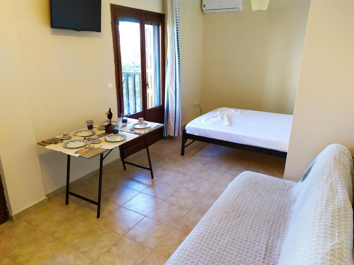 Villa Leonidas Greecefiloxenia Lefokastro Exteriör bild