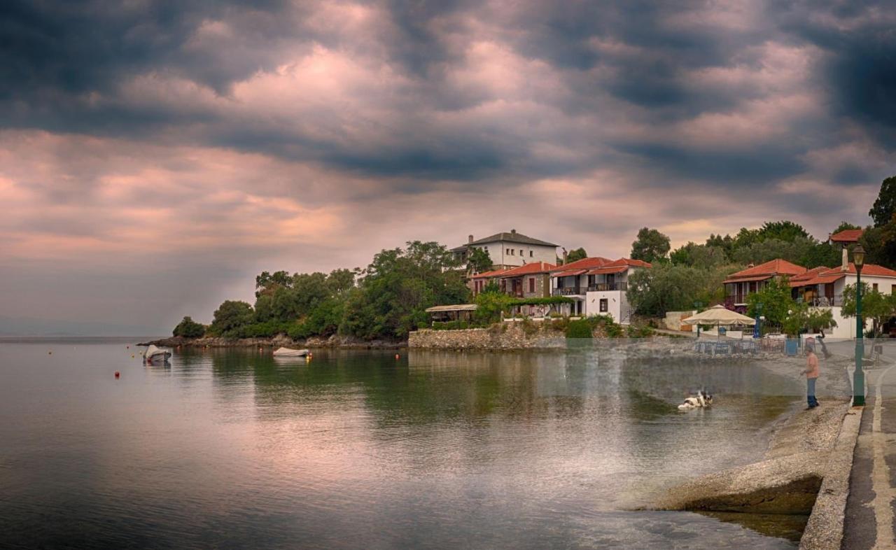 Villa Leonidas Greecefiloxenia Lefokastro Exteriör bild