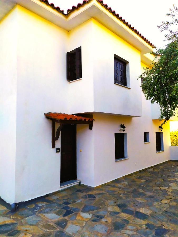 Villa Leonidas Greecefiloxenia Lefokastro Exteriör bild