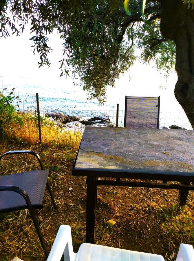 Villa Leonidas Greecefiloxenia Lefokastro Exteriör bild